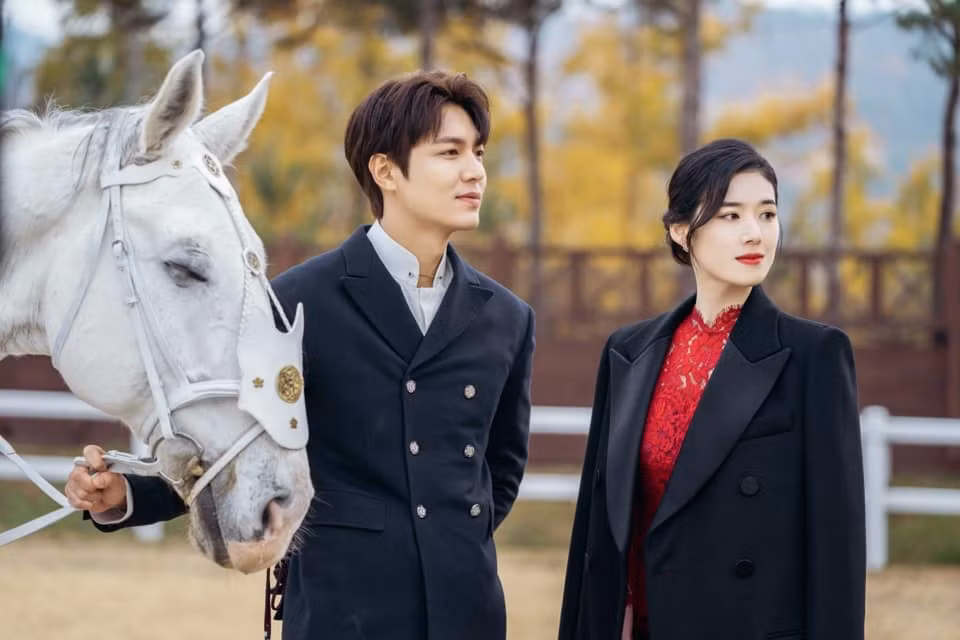 Sau xuất ngũ, Lee Min Ho trở lại đầy lợi hại với phim “Quân vương bất diệt” ảnh 6