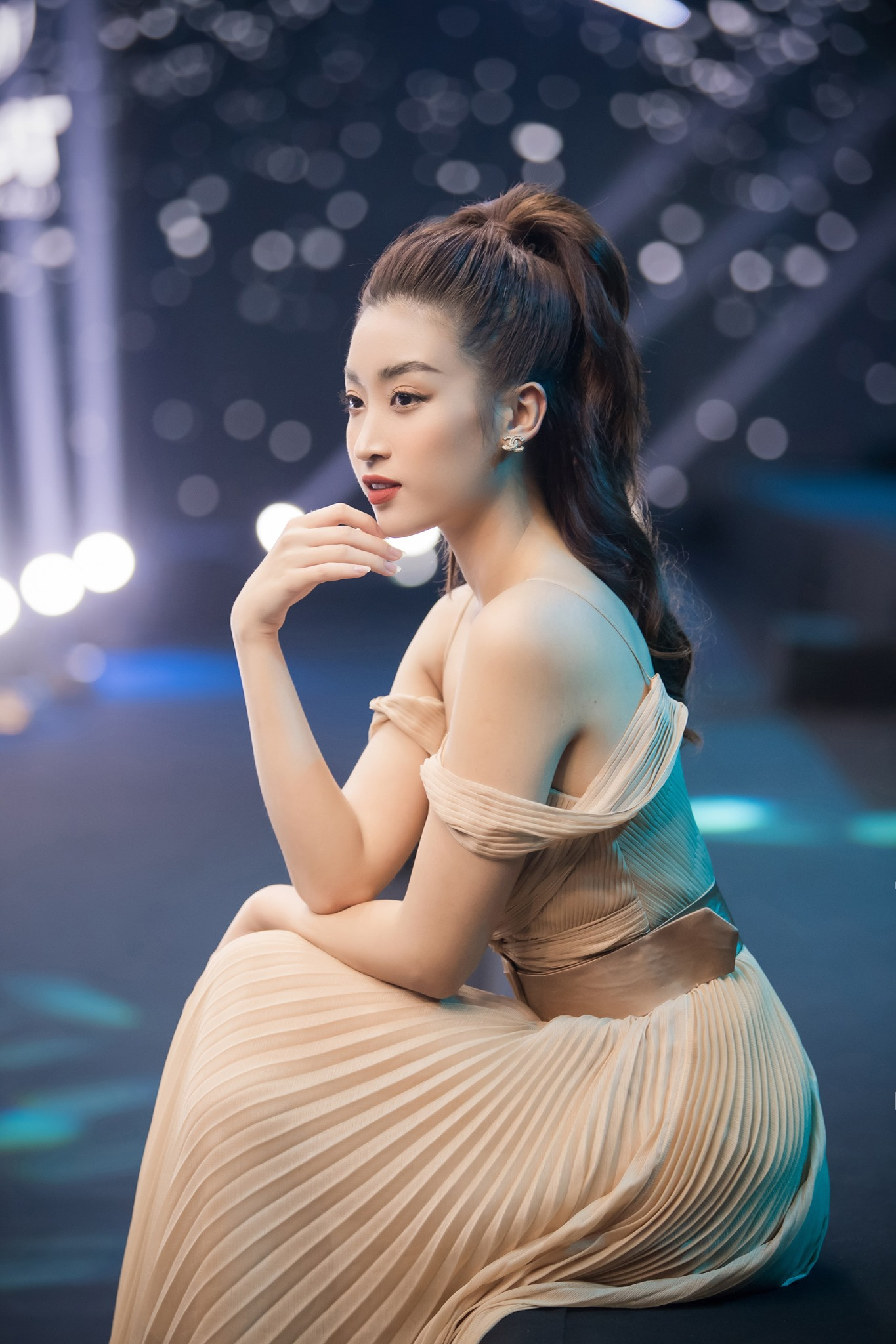 Vì sao Hoa hậu Đỗ Mỹ Linh chưa mua nhà, mua xe, dù tài chính dư dả? ảnh 5