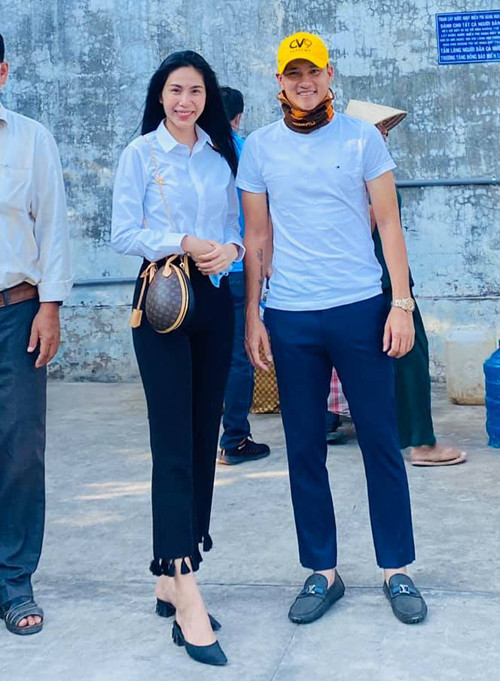 Thủy Tiên đáp trả ra sao khi bị bảo làm từ thiện chỉ để đánh bóng tên tuổi? ảnh 3