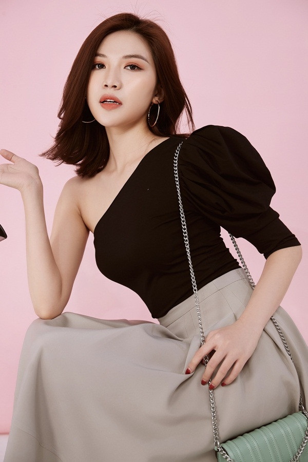 Khó mà nhận ra cô gái xinh đẹp thanh lịch này là “tiểu tam” Lương Thanh ảnh 8