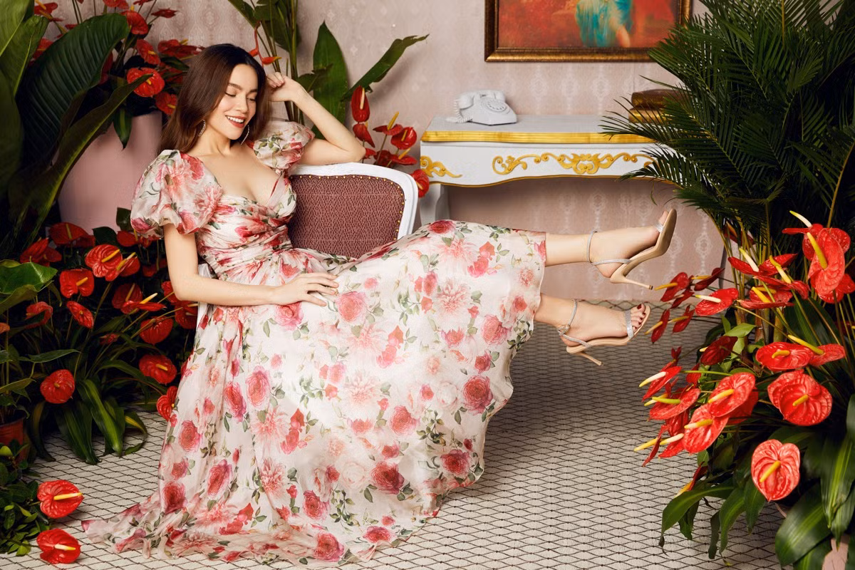 Hồ Ngọc Hà khoe vóc dáng thon gọn khó tin khi đang mang thai đôi được ba tháng ảnh 2