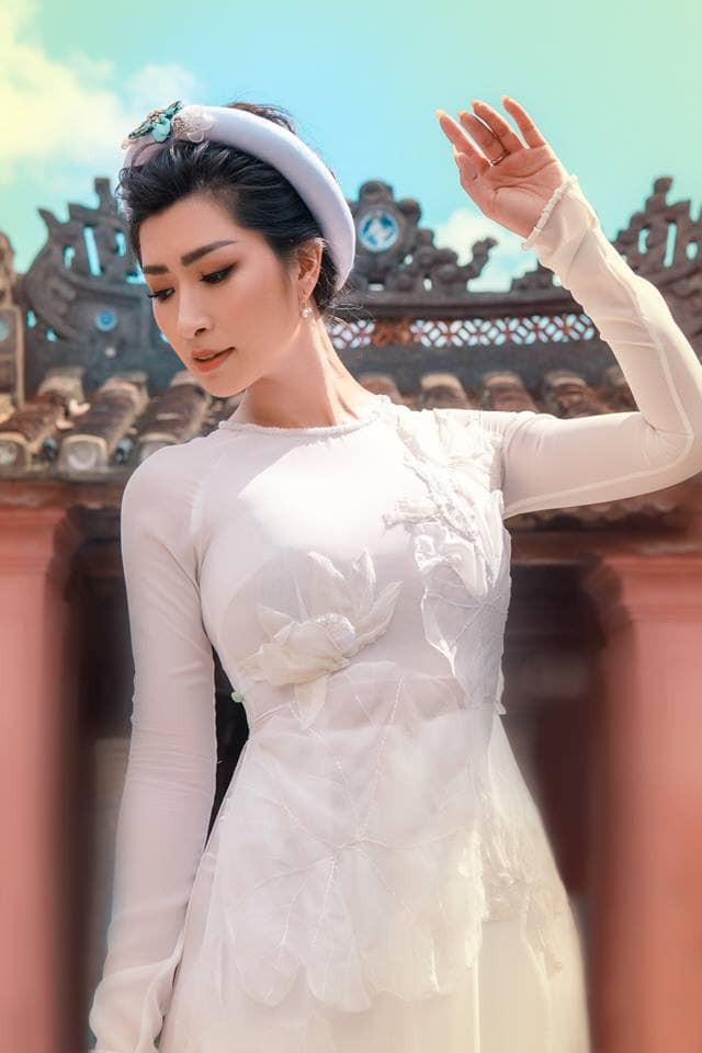 Giữa COVID-19, Nguyễn Hồng Nhung may mắn được trở về Việt Nam để tổ chức đêm nhạc riêng ảnh 8