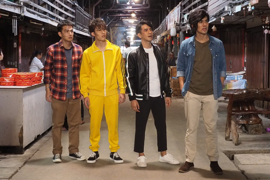 “Đừng gọi anh là bố”, bạn sẽ làm gì nếu có cơ hội xuyên không gặp bố mình thời trẻ? ảnh 4