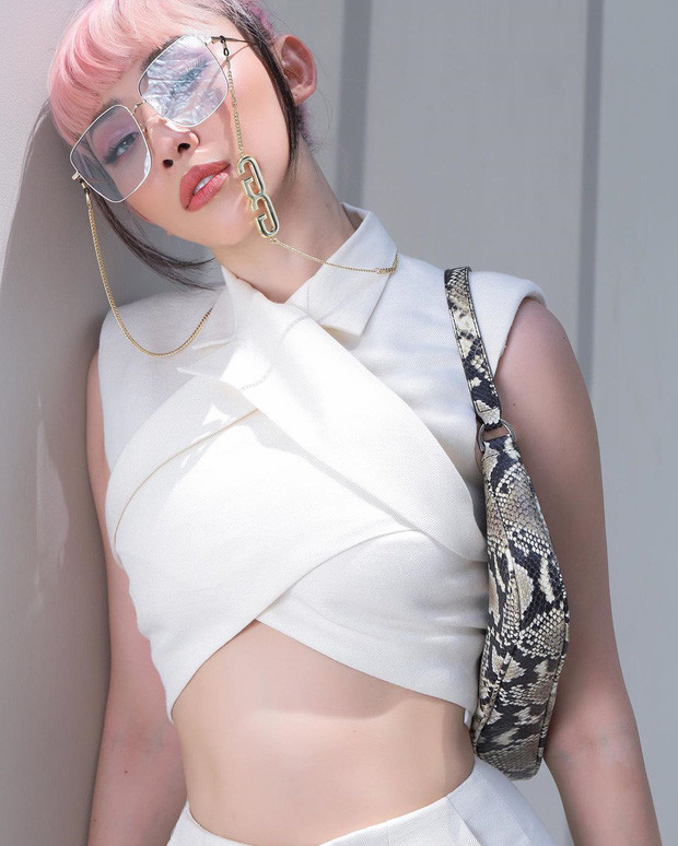 Hậu kết hôn, Tóc Tiên ngày càng nóng bỏng chẳng ngại khoe ngực đầy eo thon ảnh 7