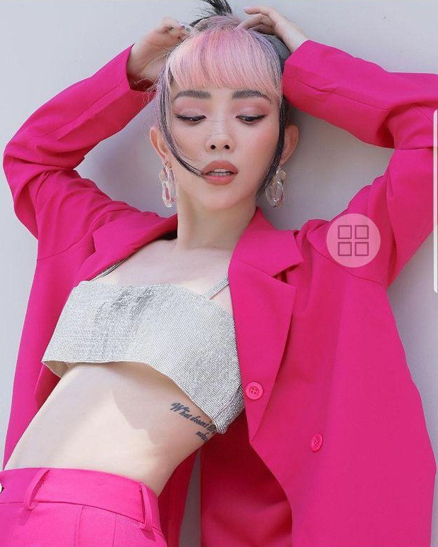 Hậu kết hôn, Tóc Tiên ngày càng nóng bỏng chẳng ngại khoe ngực đầy eo thon ảnh 6