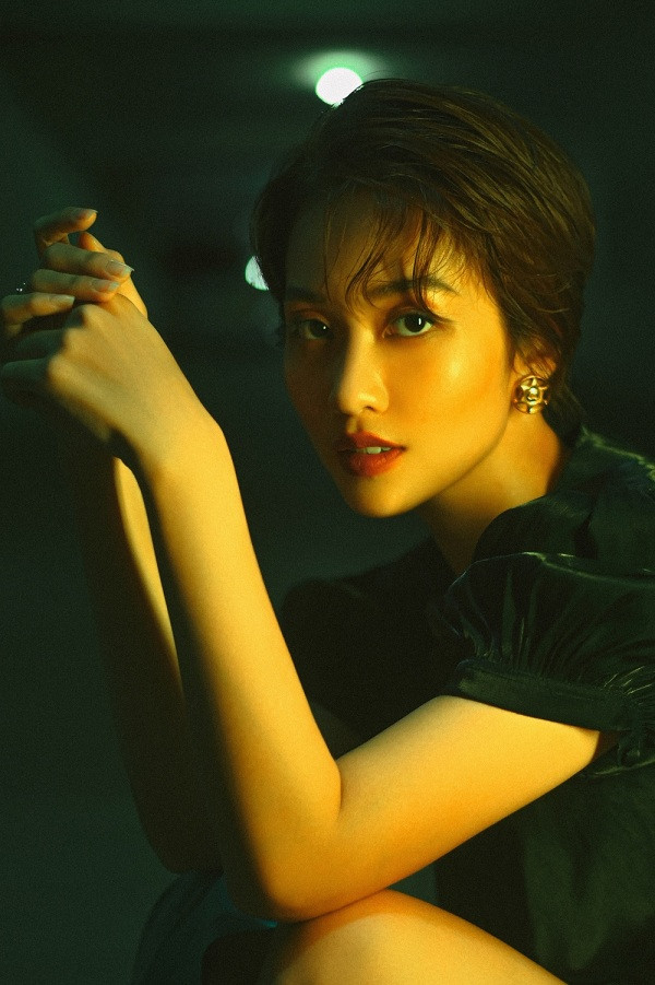 Khả Ngân: “Tôi chọn sexy nhưng không phản cảm, ba vòng chưa chuẩn nhưng không ngại khoe” ảnh 5