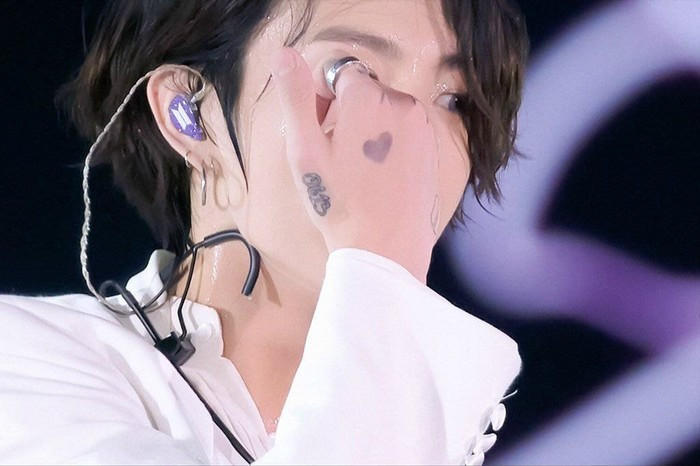 Xăm mình, chuyện nhỏ với người thường nhưng là chuyện hệ trọng của nghệ sĩ Hàn ảnh 1