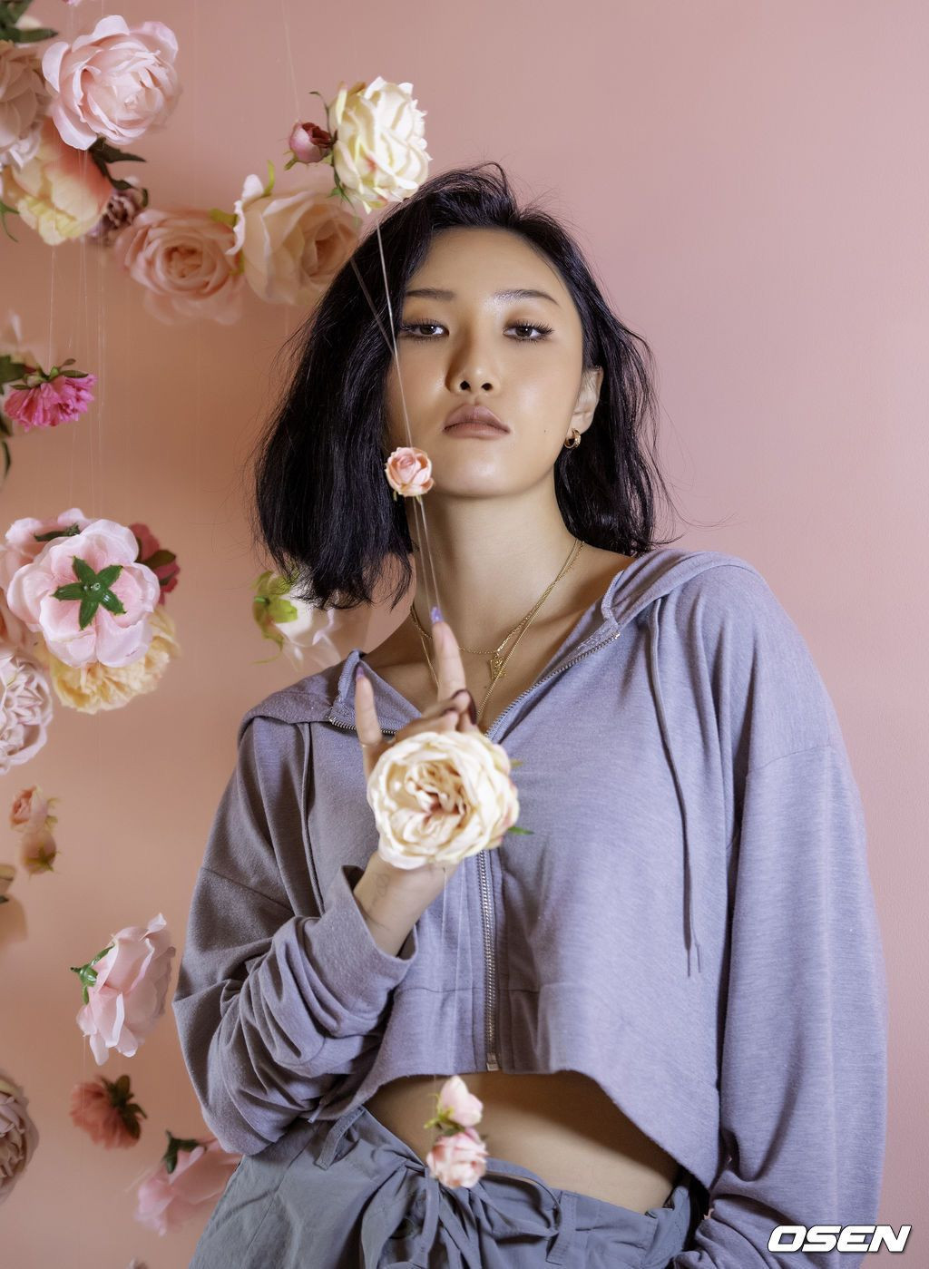 Hwasa, cô gái thừa cá tính và mạnh mẽ để phá vỡ mọi tiêu chuẩn ở K-Pop ảnh 5