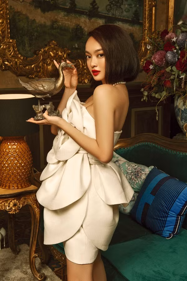 Hồng Vân, Lê Khanh, Kaity Nguyễn hóa chị em sang chảnh trong “Gái già lắm chiêu” phần mới ảnh 5