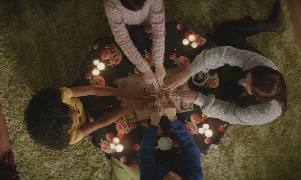 Giật mình ám ảnh với những nghi lễ phù thủy đầy kỳ bí trên màn ảnh rộng ảnh 11