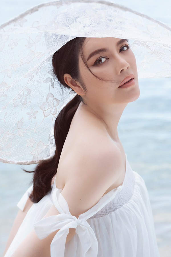 Không thể tin đây là Lý Nhã Kỳ khi trẻ đẹp thon thả như gái đôi mươi ảnh 2