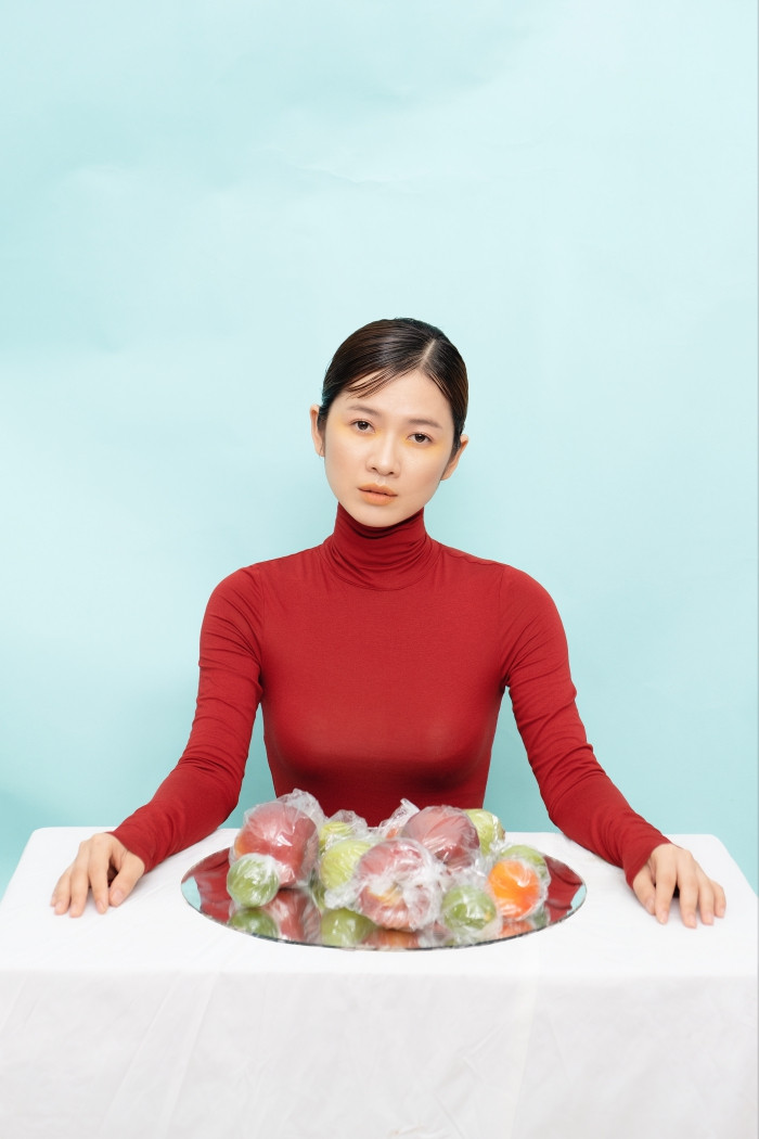 Oanh Kiều gây bất ngờ khi giãi bày tâm sự hộ những chiếc túi nhựa “vô tội“ ảnh 5
