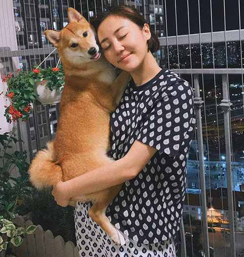 Ngắm sao Việt mặc đồ ngủ trong những ngày ở nhà cách ly xã hội chống COVID-19 ảnh 9
