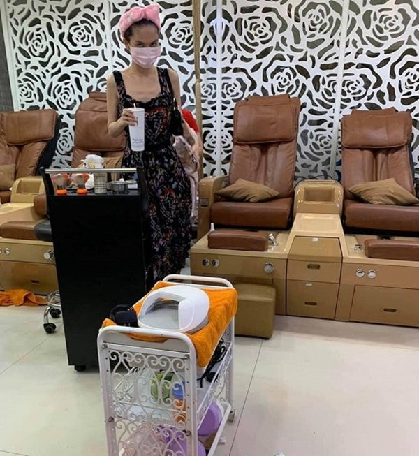 Ngọc Trinh, Hương Giang, Bích Phương để lộ ảnh “sốc” chưa chỉnh sửa ảnh 3