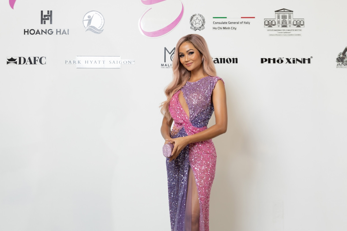 Lần đầu tái xuất sàn diễn sau khi sinh con, Lan Khuê lộng lẫy như nữ thần ảnh 8