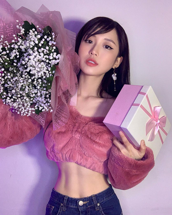 Có ai ngờ mỹ từ “vòng eo như Ngọc Trinh” bị xô đổ nhanh chóng bởi các mỹ nữ khác của V-biz ảnh 8