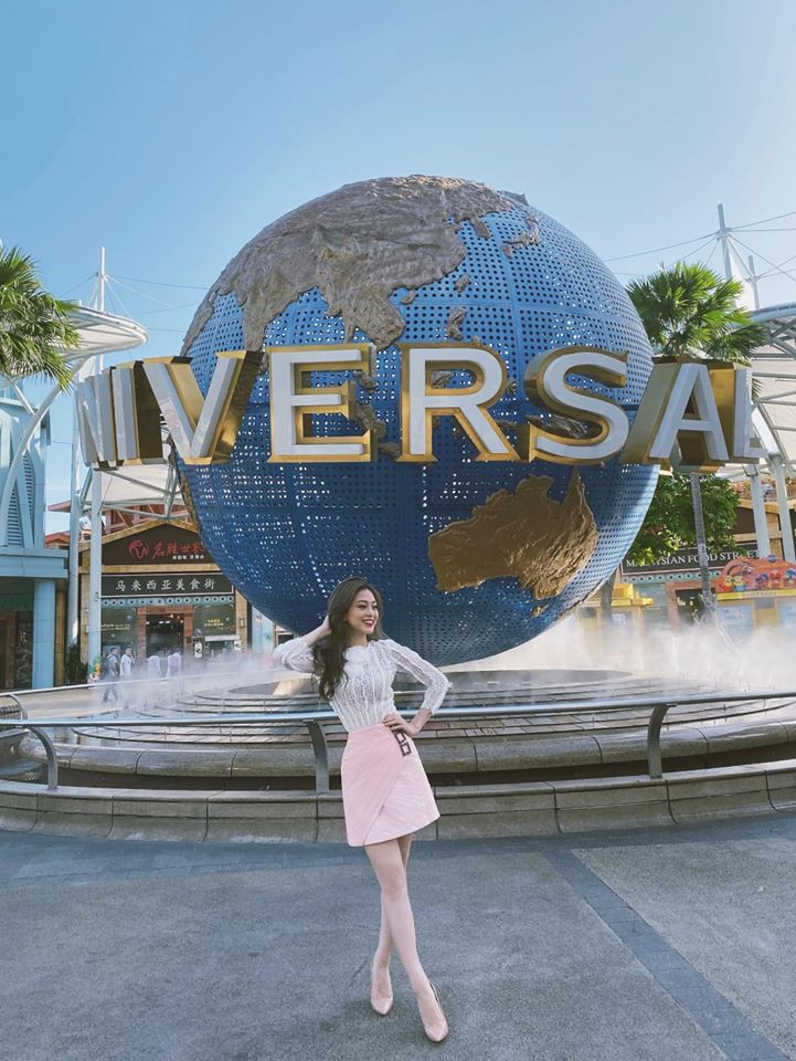 Lương Thuỳ Linh tự tin để mặt mộc, Hoàng Thuỳ khoe vòng 1 sexy với váy cúp ngực ảnh 13