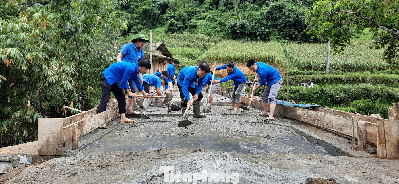 Hình ảnh cây cầu Vì Tầm Vóc Việt sắp hoàn thành ở Tuyên Quang ảnh 2