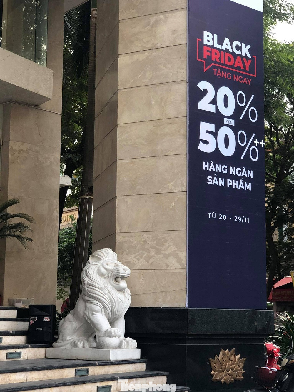 Siêu thị, cửa hàng đồng loạt xả tiếng ồn 'tra tấn' người dân Thủ đô ảnh 3