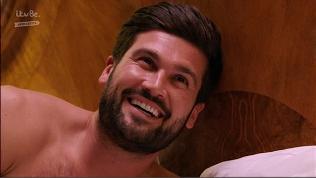 Sao Anh gây tranh cãi với cảnh ‘giường chiếu’ trên show truyền hình ảnh 3