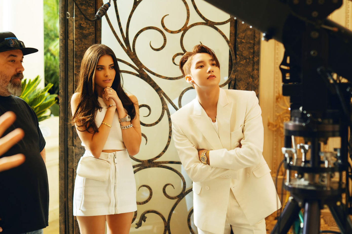 “Bạn gái Sơn Tùng M-TP” góp giọng trong bản tình ca “đẫm đường” của hiện tượng TikTok Surf Mesa ảnh 2