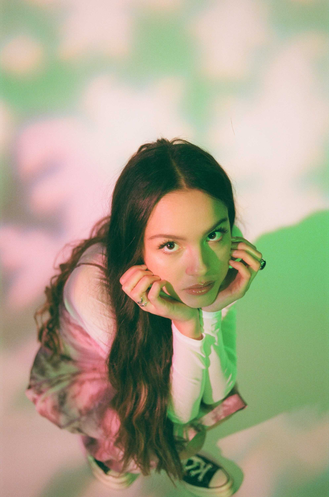 Cô nàng sẽ sớm ra mắt EP đầu tay trong năm nay. Cô nàng 17 tuổi này là ai mà cho đàn chị Ariana Grande “ngửi khói” chỉ sau 5 ngày debut? ảnh 2