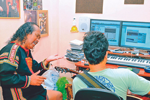 'Sao' Tây Nguyên ngày ấy: NSND Y Moan đã 10 năm khuất bóng, Siu Black giờ ra sao? ảnh 2