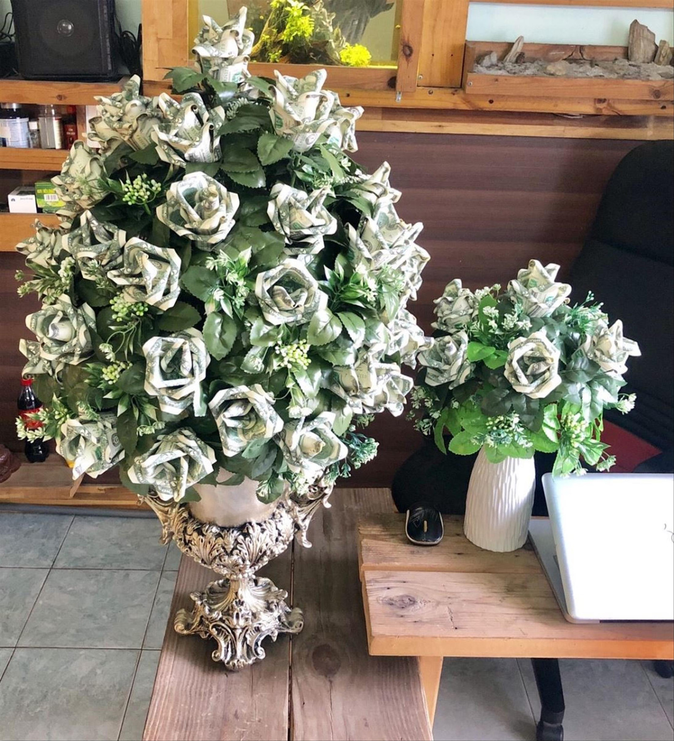 Thị trường hoa 8/3: 'Săn' hoa lạ, siêu to, siêu đắt ảnh 2