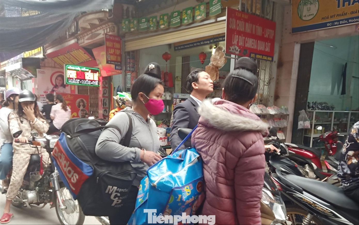 Từ bản xuống phố: Làn sóng di cư mới ảnh 1