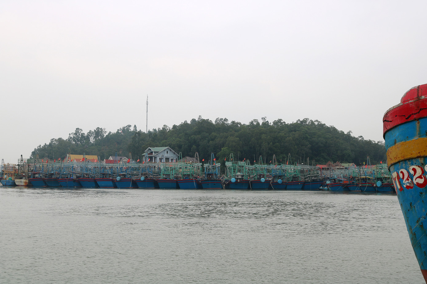 Chuyện ghi ở làng vọng phu: Những người con của biển ảnh 1