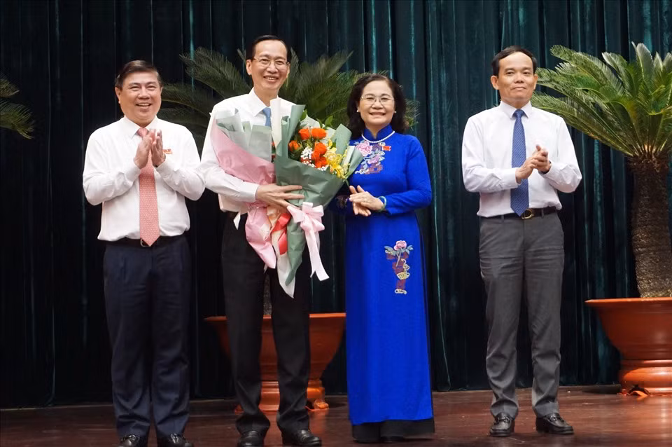Chủ tịch TP.HCM Nguyễn Thành Phong nhận thêm nhiệm vụ ảnh 1