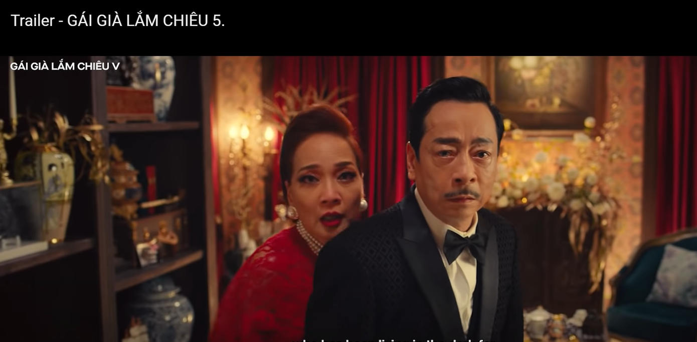 NSND Hoàng Dũng và LÊ Khanh trong "Gái già lắm chiêu V" Gái già lắm chiêu V: Kaity Nguyễn gợi cảm ‘đối đầu’ mẹ Lê Khanh tại Hà Nội ảnh 2