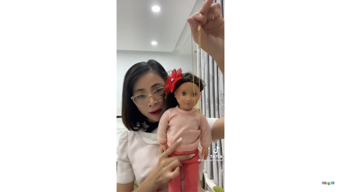 Bộ TT&TT mời chủ kênh YouTube Thơ Nguyễn lên làm việc vì nội dung phản cảm ảnh 1