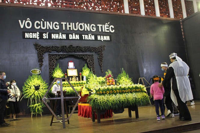 Nhớ mãi cái nheo nheo mắt, nụ cười hiền lành của NSND Trần Hạnh ảnh 2