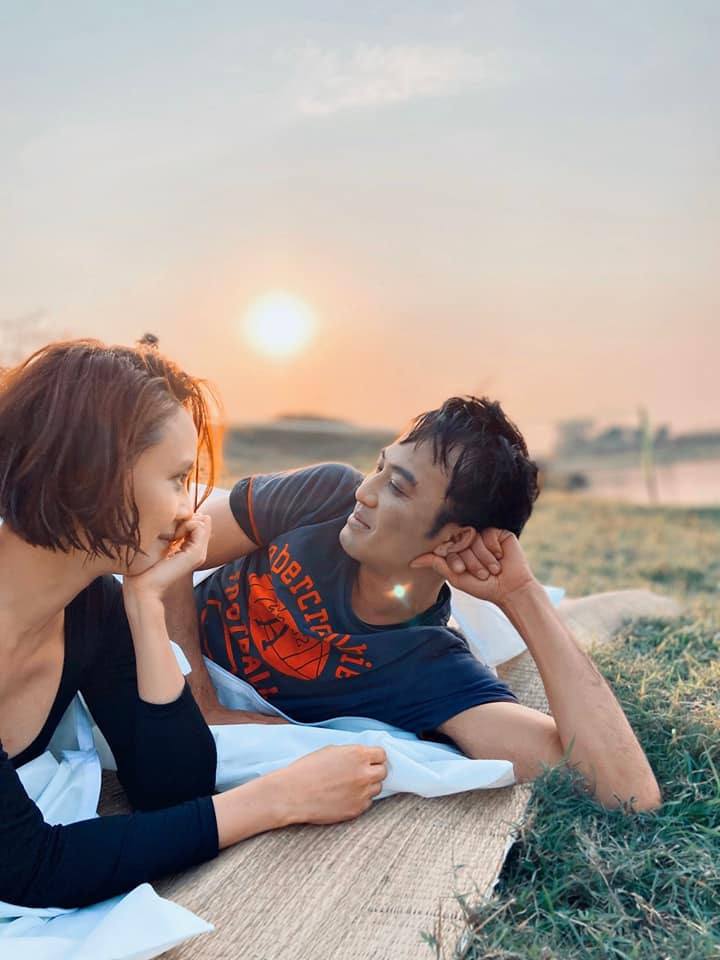 Rò rỉ ảnh lãng mạn của Hồng Diễm-Quốc Đam trong ‘Hướng dương ngược nắng’ ảnh 1