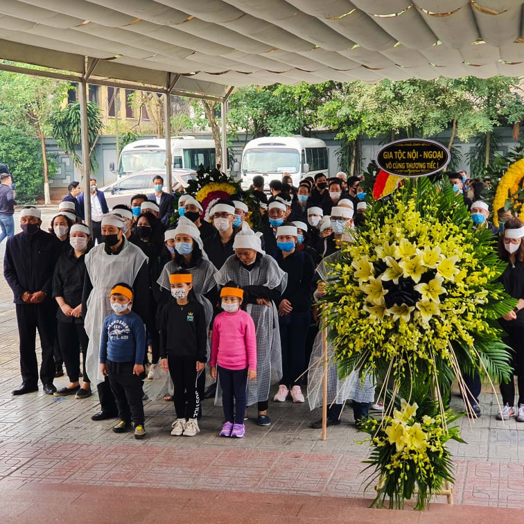 NSND Công Lý, Trung Hiếu và các thế hệ nghệ sĩ tiễn biệt NSND Trần Hạnh ảnh 1