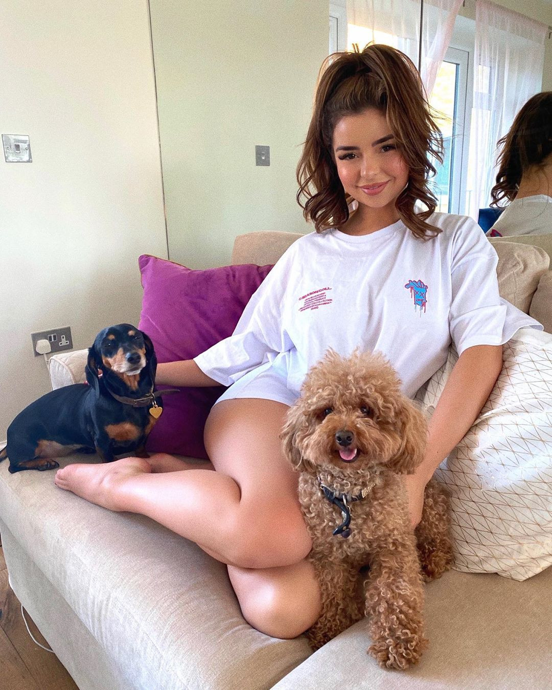 Demi Rose gợi cảm hết nấc với nội y ren, khoe đường cong ‘bốc lửa’ ảnh 6