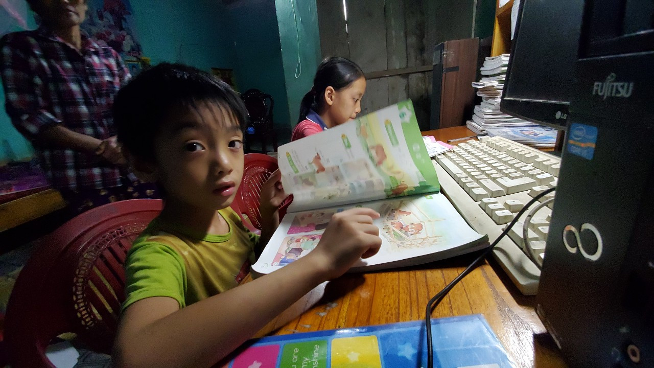 Xót thương 2 trẻ mồ côi ở với bà ngoại bị ung thư di căn ảnh 5