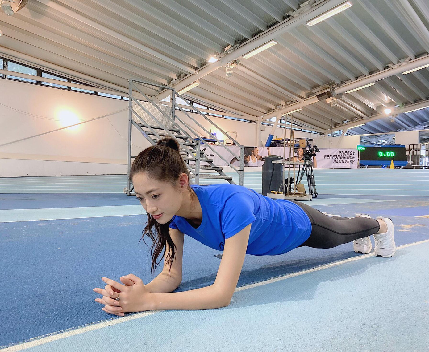 Lương Thuỳ Linh được dự đoán lọt Top 6 Miss World ảnh 4