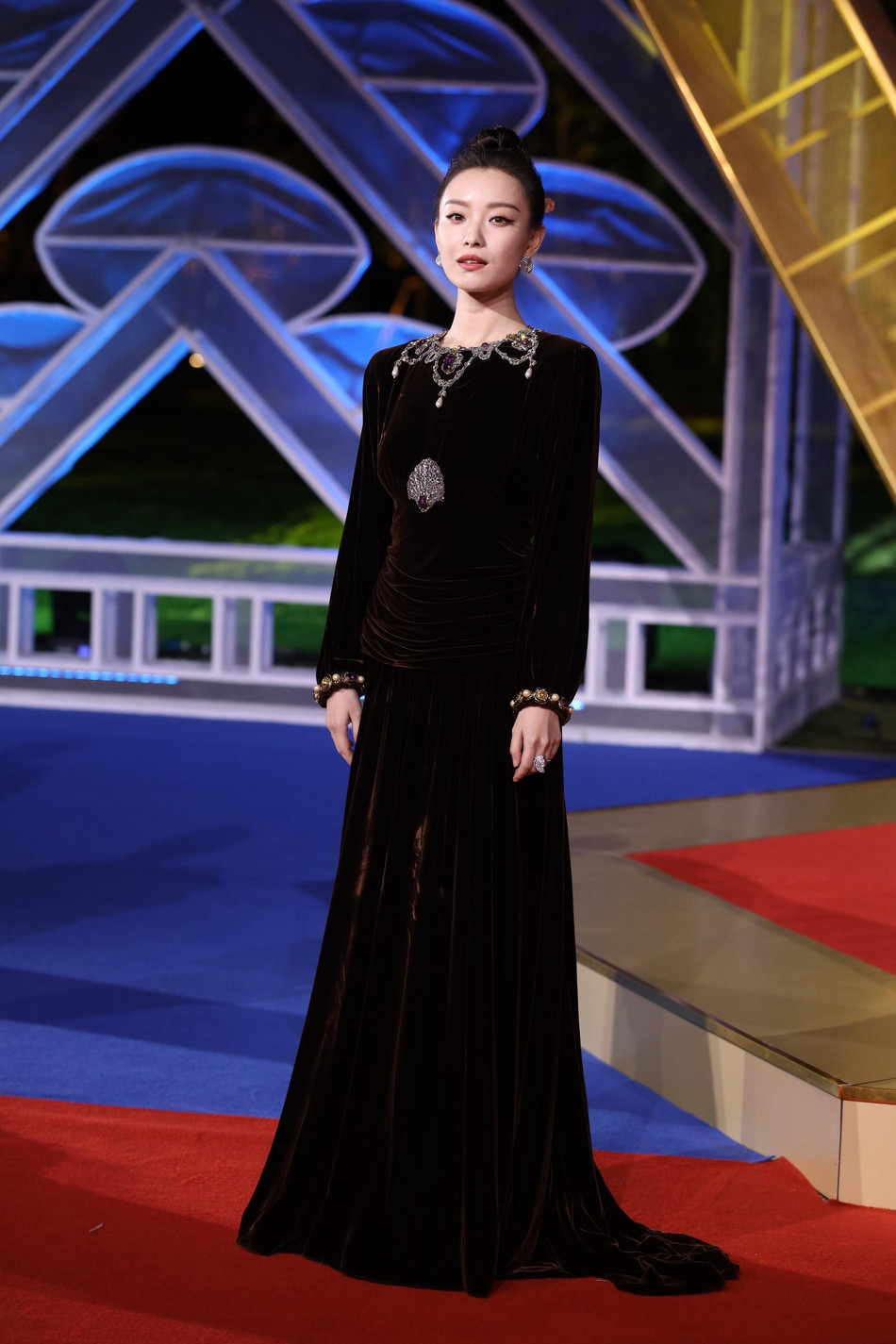 Dàn sao hạng A Hoa ngữ ‘đổ bộ’ thảm đỏ lễ trao giải Kim Kê 2019 ảnh 7