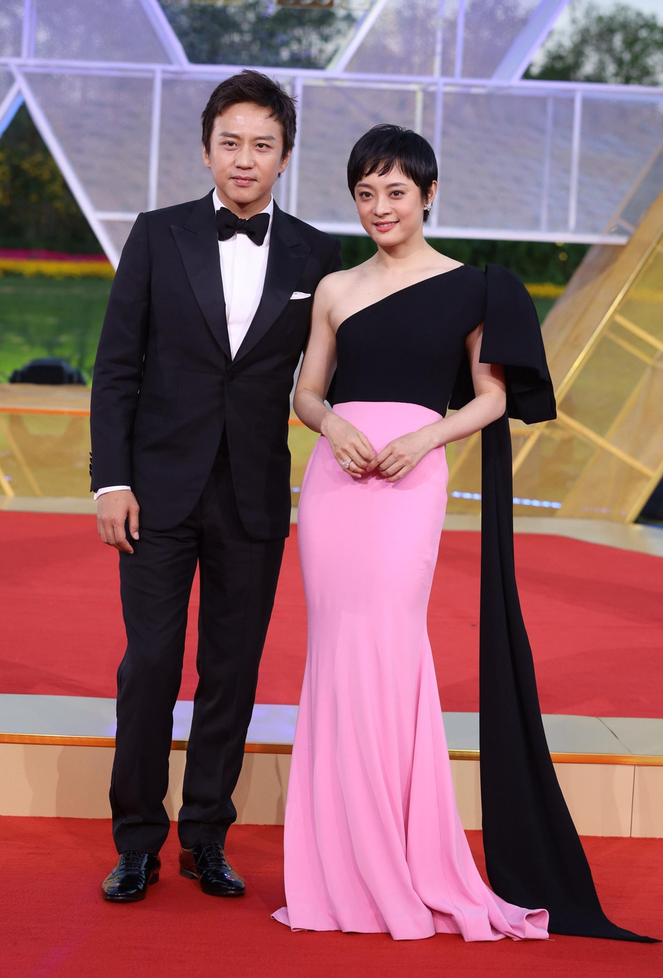 Dàn sao hạng A Hoa ngữ ‘đổ bộ’ thảm đỏ lễ trao giải Kim Kê 2019 ảnh 1