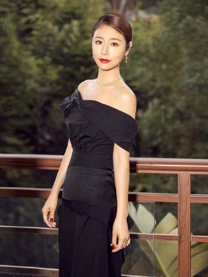 Tái ngộ ‘Dung ma ma’, Lâm Tâm Như vẫn có điều tiếc nuối ảnh 1