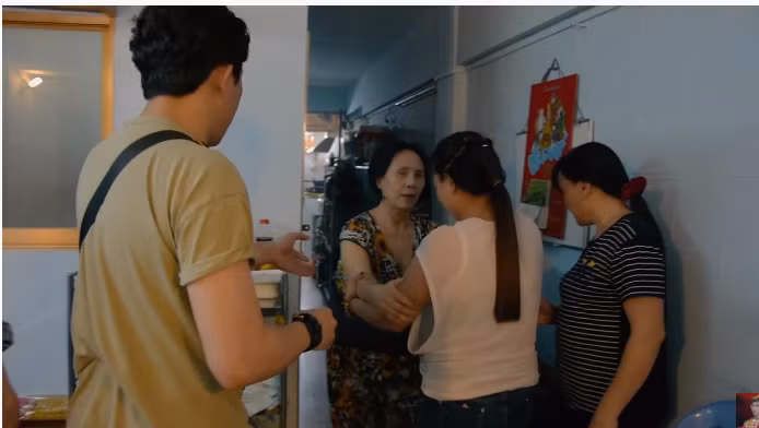 Nghệ sĩ Hoàng Lan, cuộc sống đã khó khăn nay còn chật vật hơn vì bệnh dịch ảnh 1