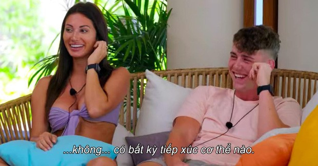 Showbiz 30/4: Huỳnh Hiểu Minh và bạn diễn ngất xỉu sau cảnh quay uống rượu ảnh 4