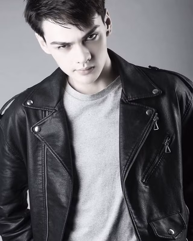 Hot boy lai Việt - Scotland cao 1m85, sở hữu cơ bụng '6 múi' ảnh 1