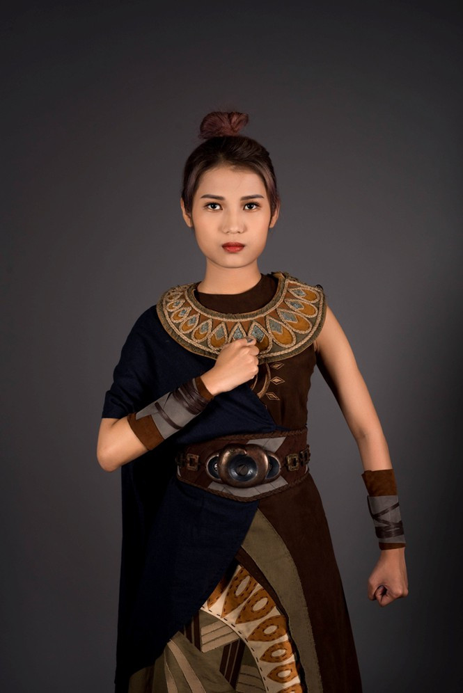 Showbiz 28/4: Tiên Nguyễn gặp lại bố và anh trai Phillip Nguyễn ảnh 2