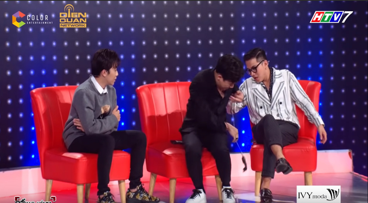 Trấn Thành rách quần, Đại Nghĩa ngã chổng vó trên sân khấu ảnh 5