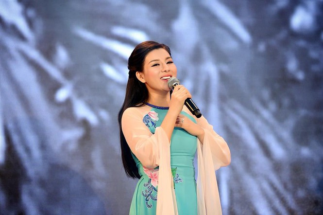 Showbiz 9/3: Người đẹp đình đám của Venezuela thừa nhận nghiện rượu và ma túy ảnh 5