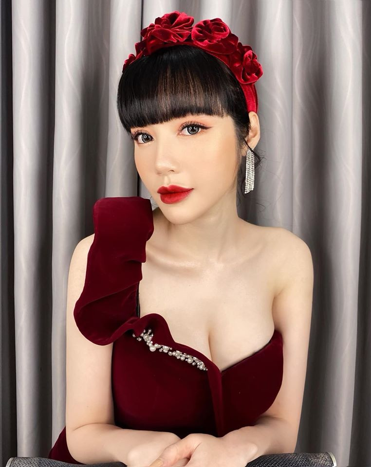 Elly Trần liên tục có động thái lạ giữa tin đồn trầm cảm do chồng Tây ngoại tình ảnh 5