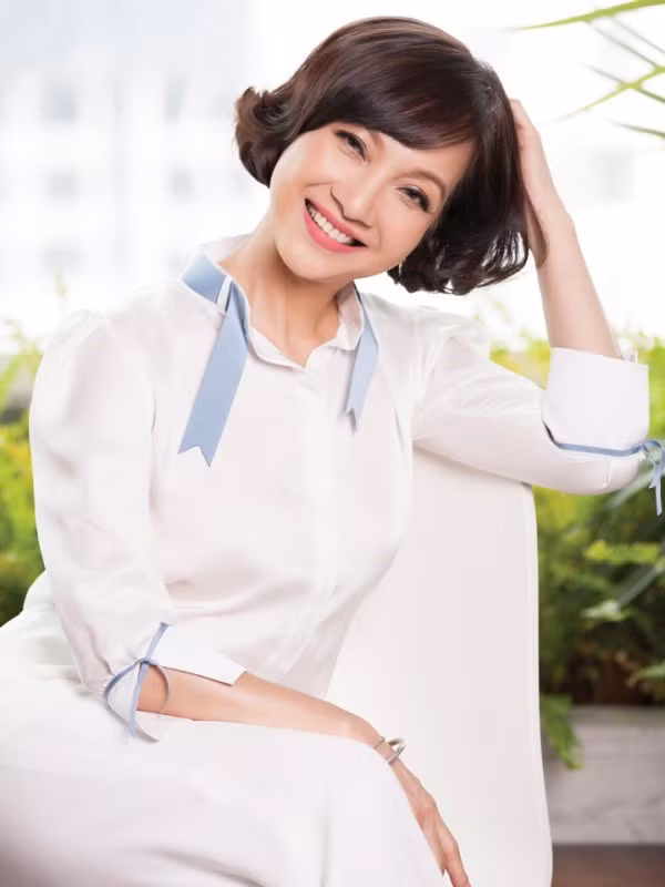 Showbiz 12/3: Đăng ảnh khỏa thân khi tắm, Elly Trần nhận bình luận khiếm nhã ảnh 3